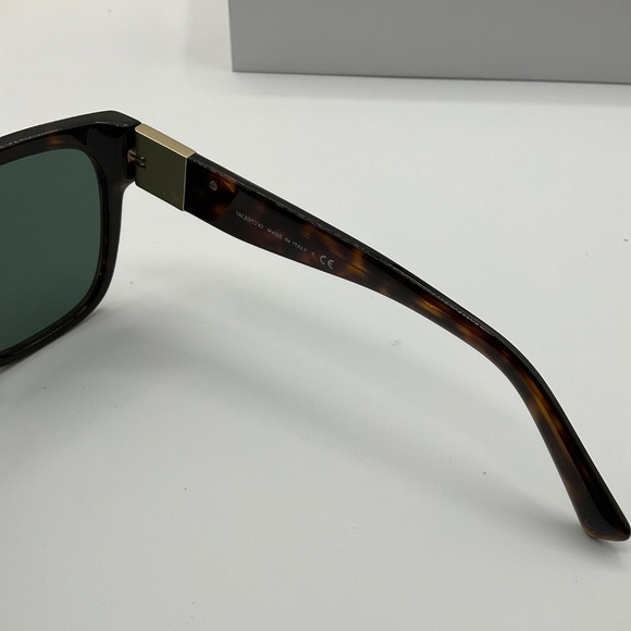 SunglassesValentinoSquareValentino VA4111 Brown/Tortoise - Picture 7 of 8